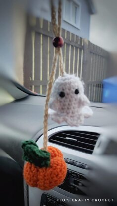 Ghost Pumpkin Car Mirror Hanger Crochet pattern by Flo's Crafty Crochet