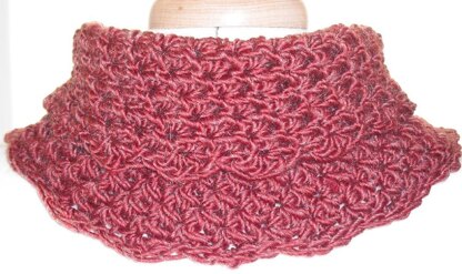 Textured autumn cowl