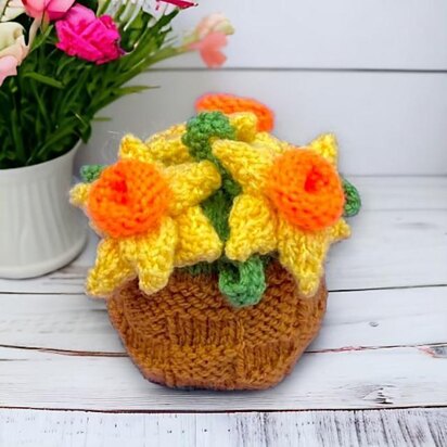 Easter Daffodil Pot choc orange cover / toy