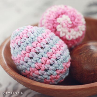 Spiraling Crochet Egg