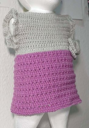 Crochet pattern for an adorable baby dress