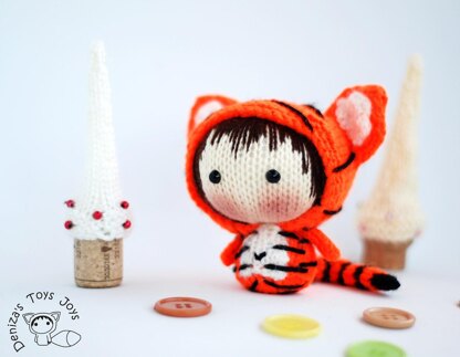 Small Tiger Doll. Tanoshi series toy.