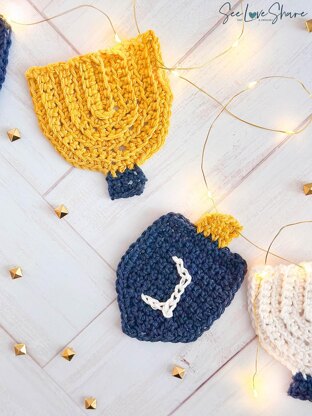 Hanukkah Menorahs & Dreidels Garland