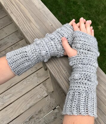 Snow Drifts Fingerless Gloves