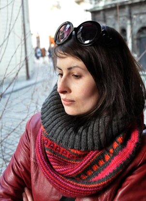 Ava turtleneck scarf