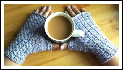 Autumn Twist Mitts