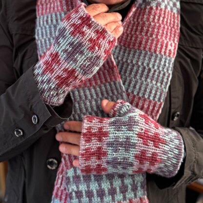 Kimonogara Scarf and Mitts Set