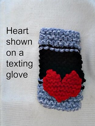 925 - Knitted Heart