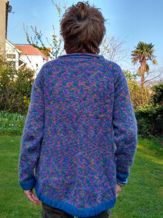 Ladies curved hem sweater #3