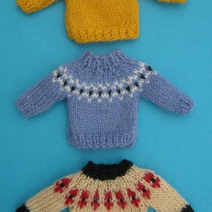 HMC49 Sweaters with patterned yokes for the dolls house