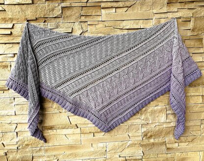 Flat Triangular Scarf "Hekate"