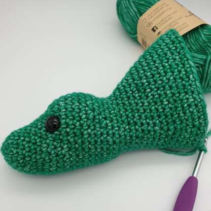 Stan the Stegosaurus - UK Terminology - Dinosaur Amigurumi