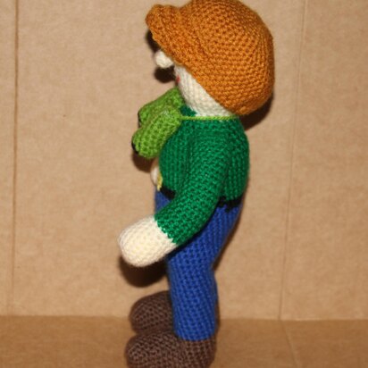 Amigurumi Bird Watcher