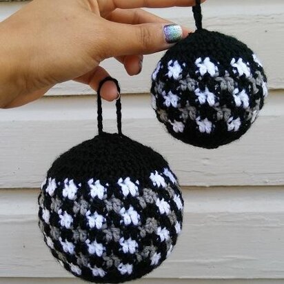 Buffalo Plaid Bauble Ornament