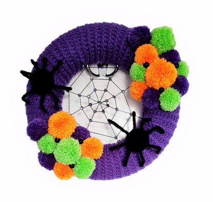 Halloween Crochet Wreath Pattern - Creepy Crawly