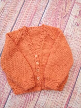 V neck cardigan for 1 year old with links to tutorials.