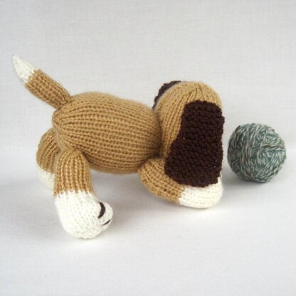 Muffin the puppy - knitted dog