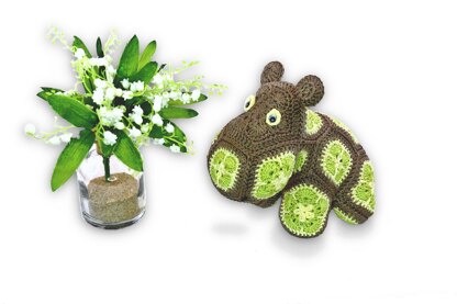 Nina The Baby - Hippopotamus with African Flowers