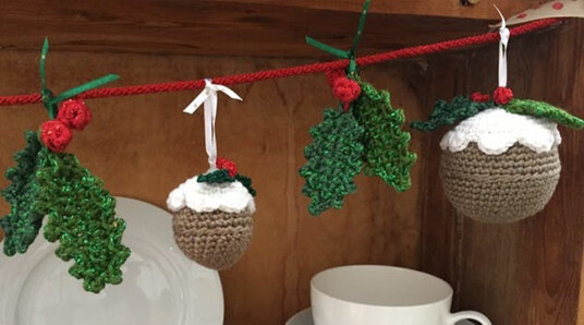crochet christmas pudding garland