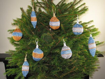 Christmas Tree Baubles and Decorations