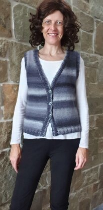 Roxie Plus ladies vest with 2 neck styles