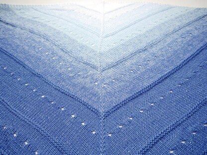 Knitting Pattern – Triangular Shawl LISSIEEE XXL – no.208E
