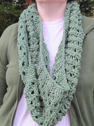 Holey Cowl