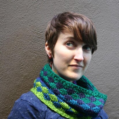 Kaleidoscopic Cowl