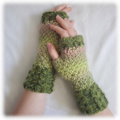 Irish Moss Cabled Mitts