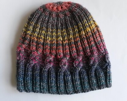 Small Spiral Cable Hat