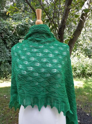 Leaves in Deepwood Shawl