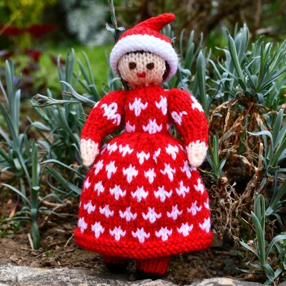Anneke - Christmas Elf Folk Doll Knitting Pattern.