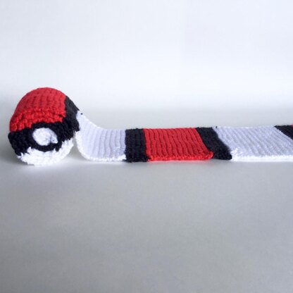 Pokeball knit scarf