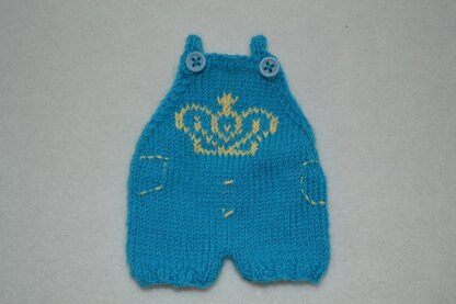 Leo the lion amigurumi doll