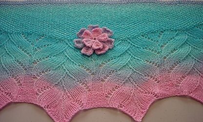 Flower and Lace Shawlette