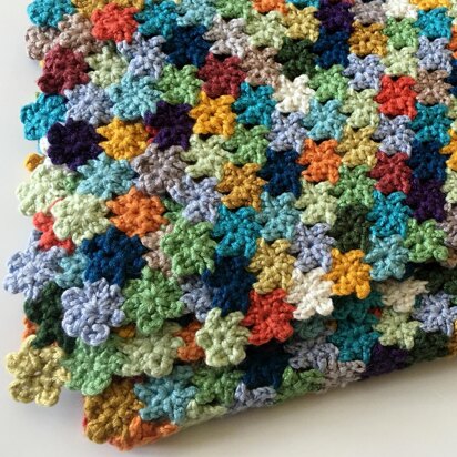 Crochet Flowers Baby Blanket Pattern: Luckiest-Baby-in-the-World’s Blanket