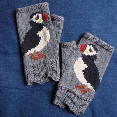 Puffin fingerless mitts