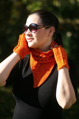 Hold-Me-Tight cowl