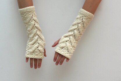 Snowy Branches Fingerless Mitts