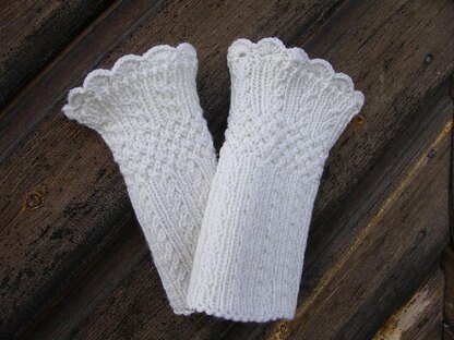 Mock Cable Wrist Warmers