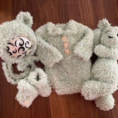 Huggie - knitting pattern