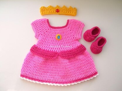 Princess Peach Outfit