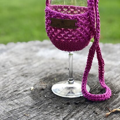 The Simple Wine Glass Lanyard