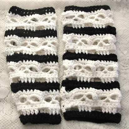 Betelgeuse Creepy Skull Legwarmers