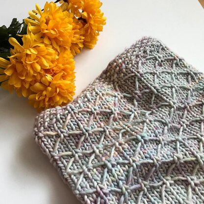 Diamond Stitch Cowl