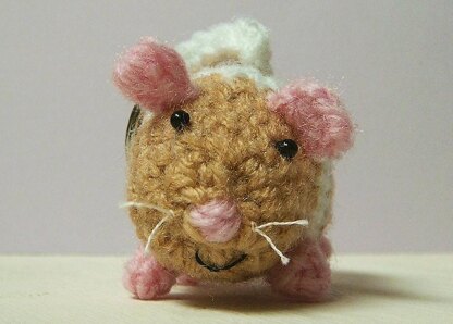 Henrietta the Hamster key chain