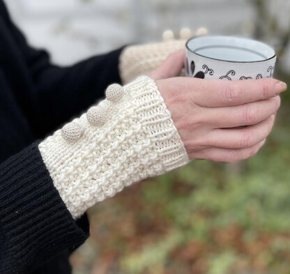 Frosty white wrist warmers