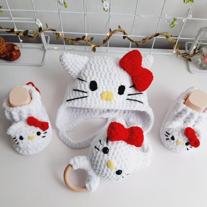 Crochet Hello Kitty Baby Gift Set (0-3 months)