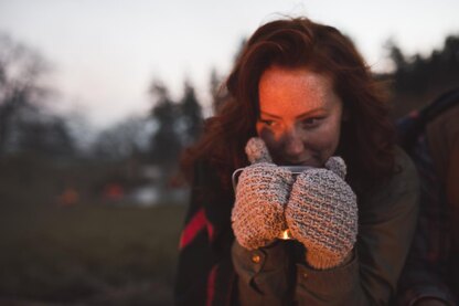 Woodstack Mittens