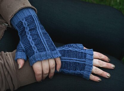 Pinstripes & Chains Mitts